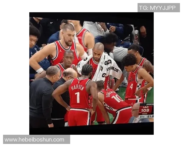 快船与上海大鲨鱼激战正酣NBA赛场精彩对决引发球迷热议 快船与上海大鲨鱼激战正酣NBA赛场精彩对决引发球迷热议