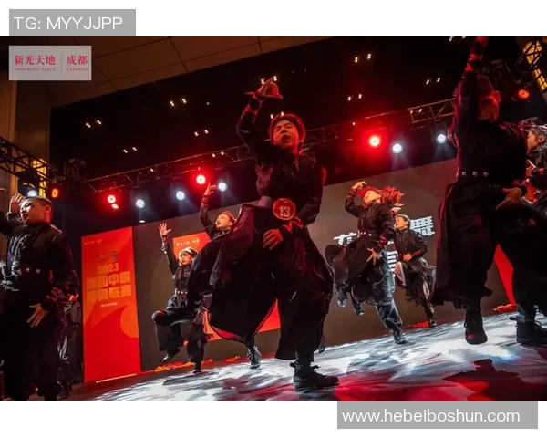 成都街舞队在攀岩联赛中的逆袭之旅展现团队精神与不屈斗志